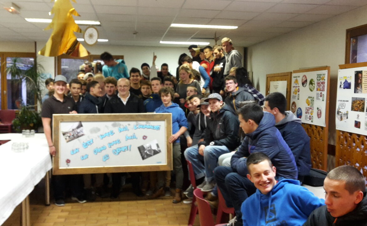 Une belle surprise des élèves pour ses 11 ans de service!
