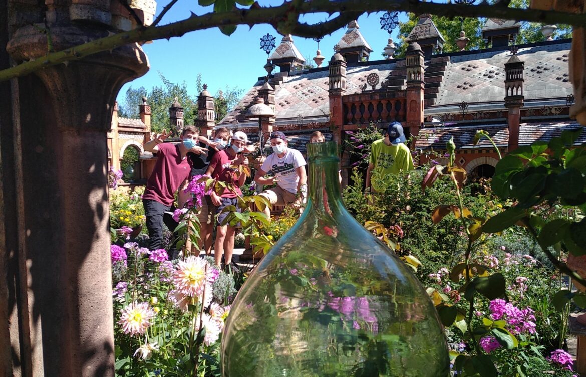 Les élèves de Terminale Pro en visite aux Jardins Secrets