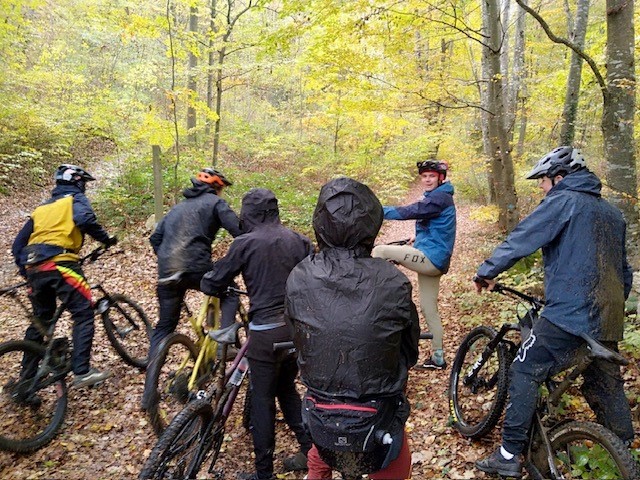 À travers pluie et boue : la détermination du SSEA VTT