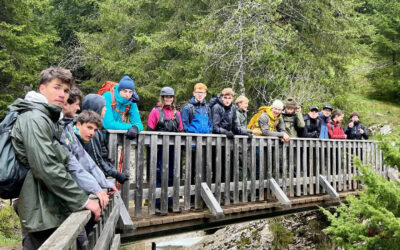 Randonnée hebdomadaire : entre nature et mémoire pour les lycéens du CFMM